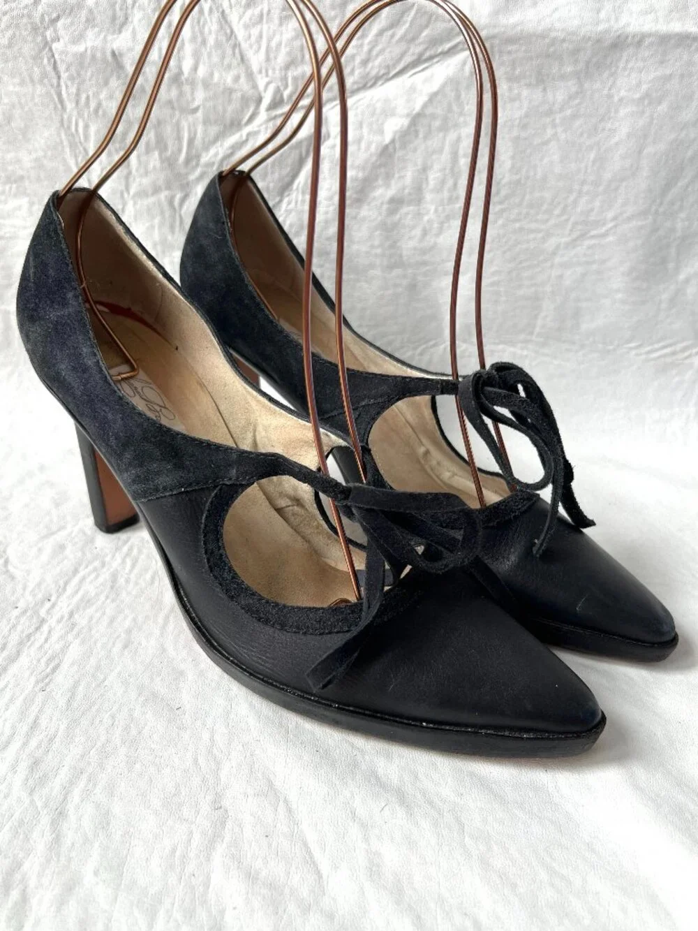 Diana Broussard high heels mary jane black suede leather pointed toe 9.5 pump - Picture 1 of 15